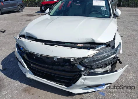 2018 Honda Accord Touring 2.0T из США, поврежденный, VIN 1HGCV2F98JA020929